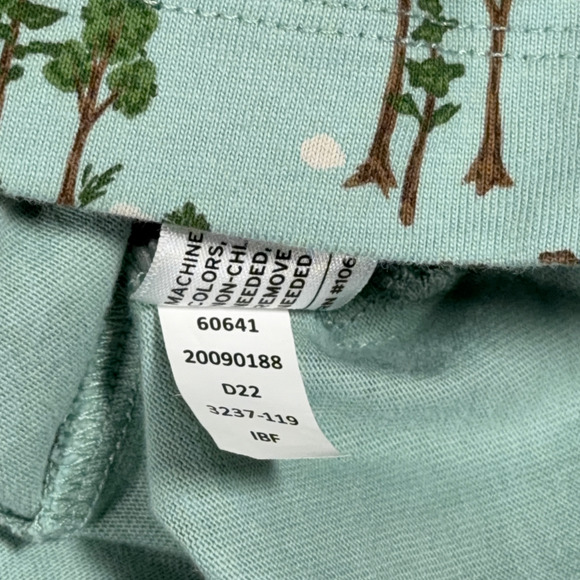 Duluth Trading Shirt Adult 2XL XXL Green Bigfoot Sasquatch Yeti Outdoor Woods - Picture 7 of 12